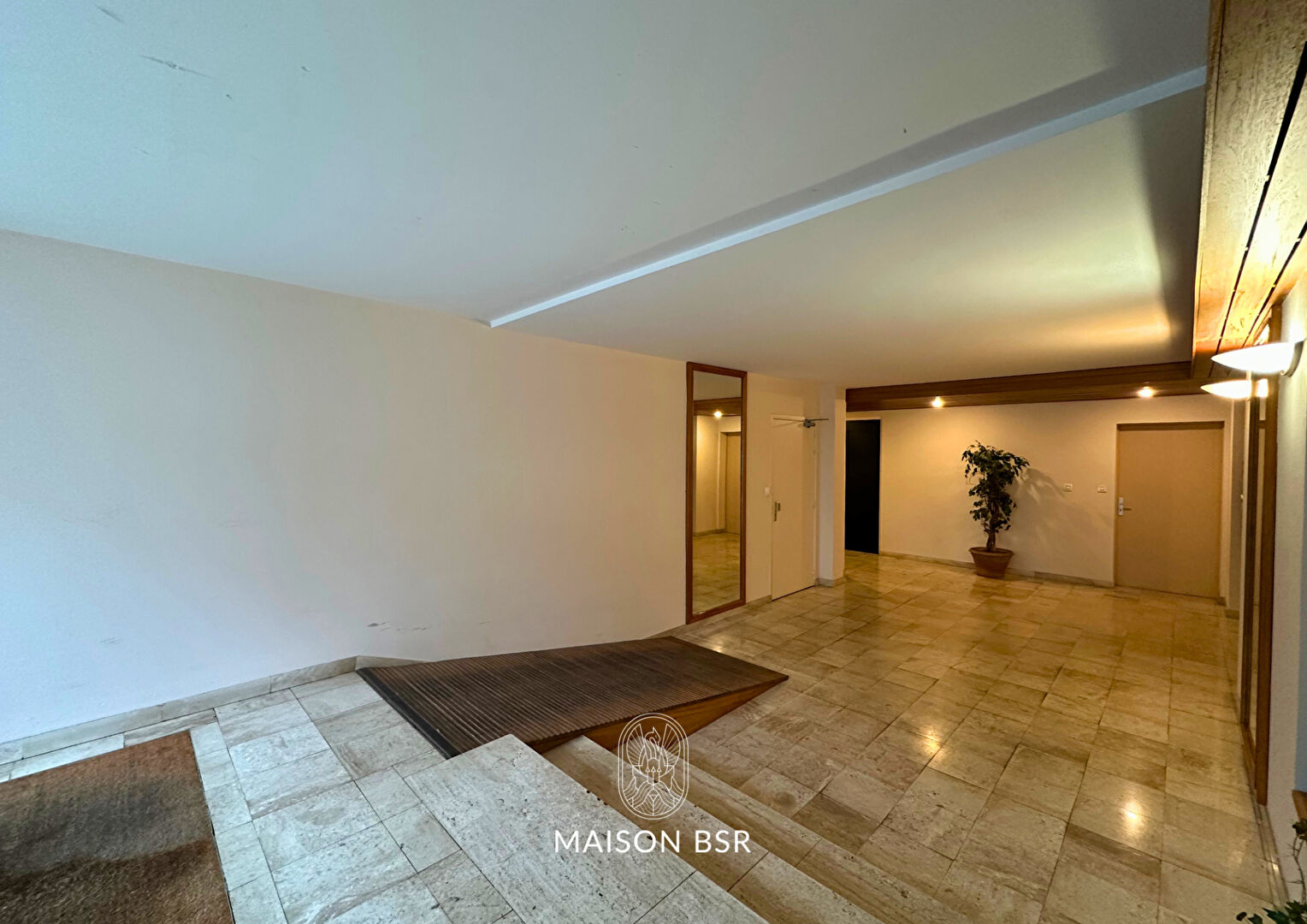 Local professionnel / Appartement Nantes 4 pièces 79 m2