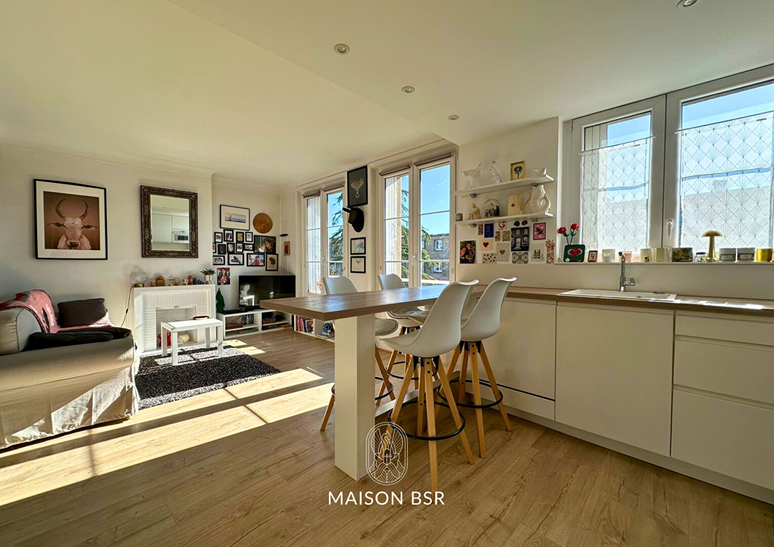 Appartement Nantes 3 pièces 54 m2 traversant proche de la place Viarme