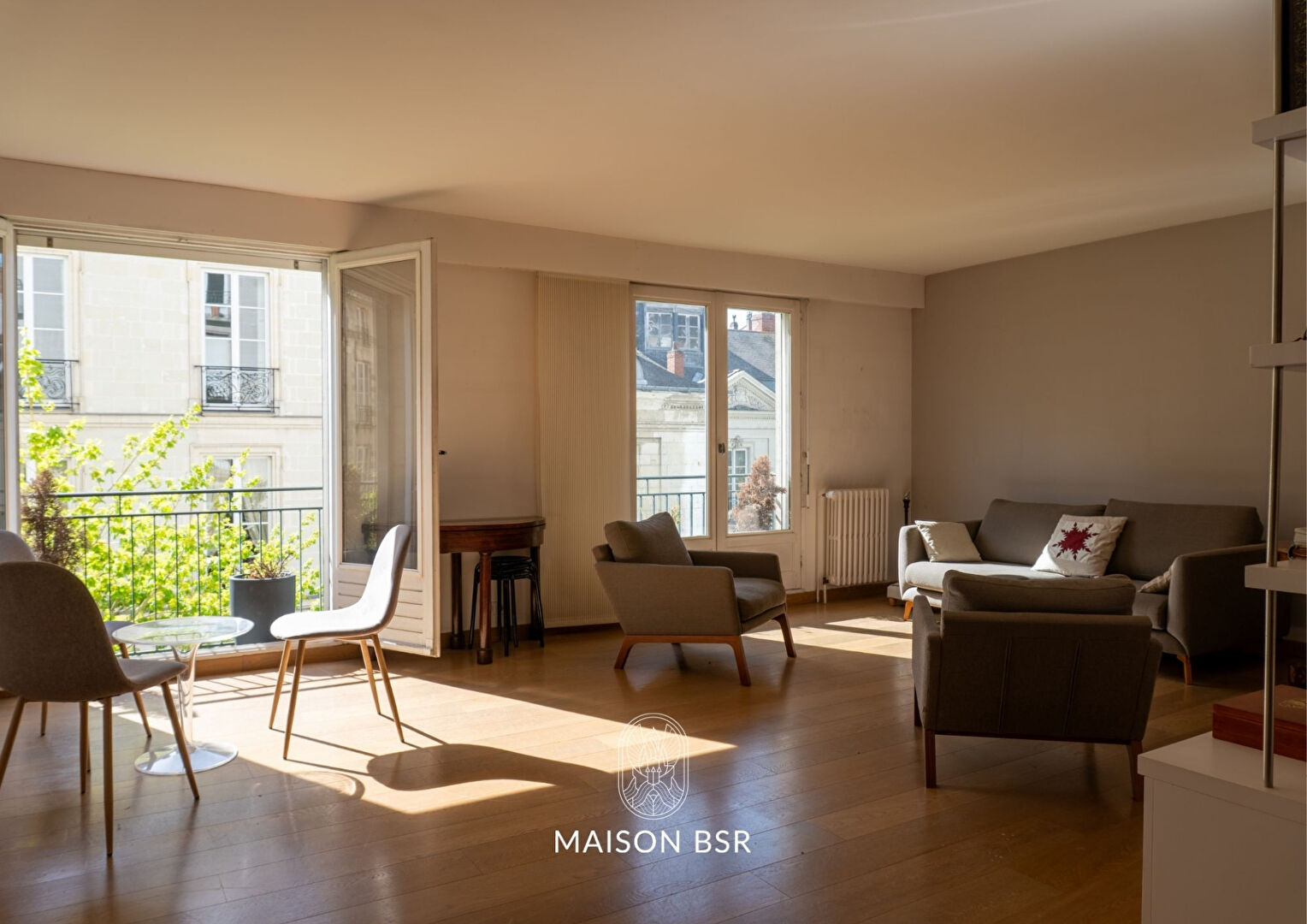 Appartement T3 avec possibilité T4 Traversant, excellent état, cave