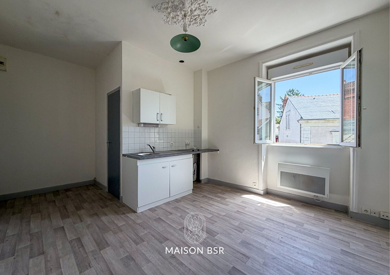 A vendre appartement Type 2 rénové de 27 m2 – Dernier étage – Lumineux