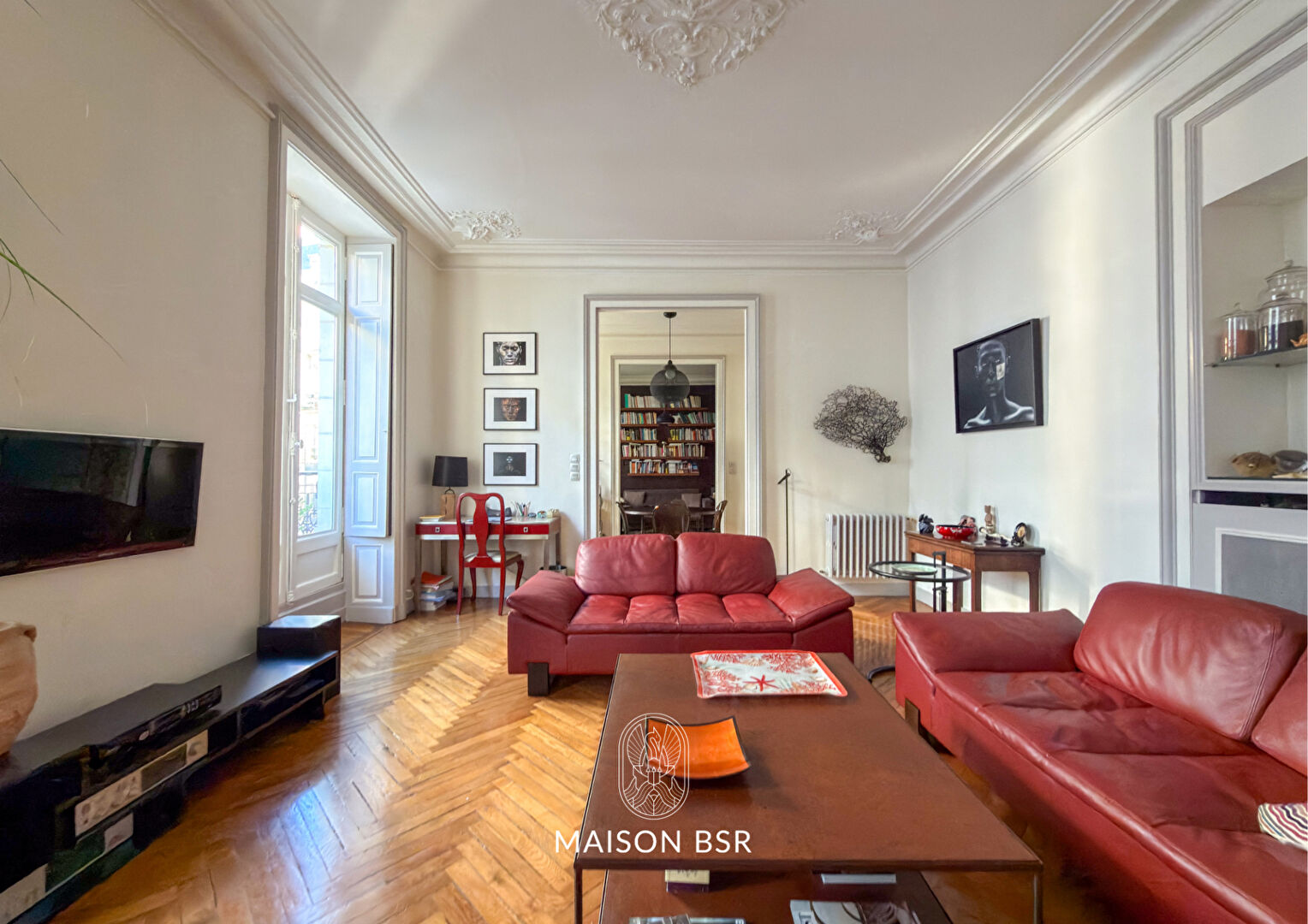 Appartement Nantes – Spacieux T6 de 154 m² avec cachet de l&rsquo;ancien : 4 chambres, triple exposition et annexes